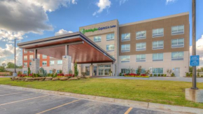 Holiday Inn Express & Suites Tulsa Midtown, an IHG Hotel, Tulsa